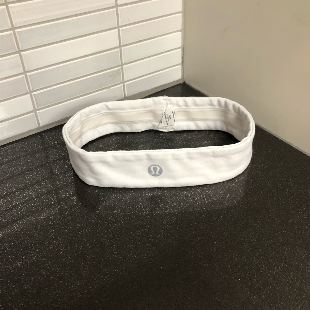 Lululemon ladies headband 🍋